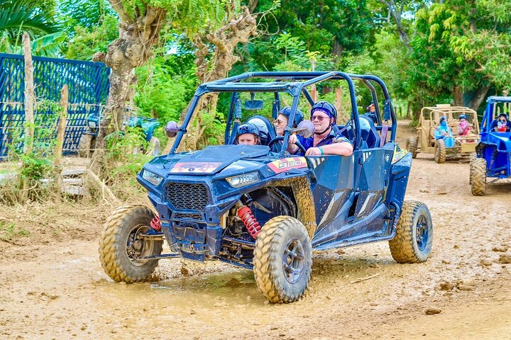 Polaris - Buggy - Four Wheels / Macao Beach - Photo 1 of 15